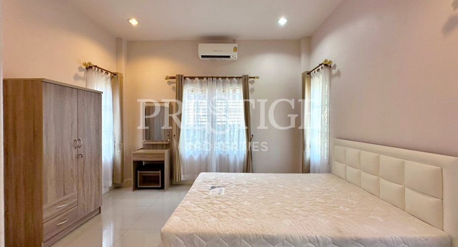 Casa en alquiler de 3 habitaciones en Bang Lamung, Chonburi