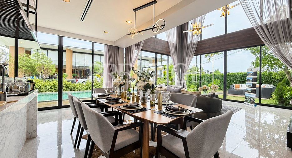 For sale 4 bedrooms house in Bang Lamung, Chonburi