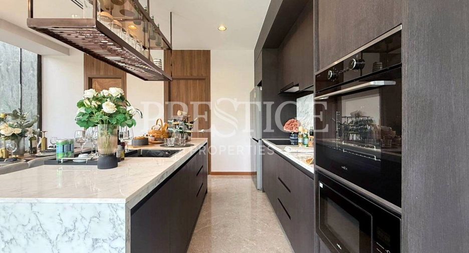 For sale 4 bedrooms house in Bang Lamung, Chonburi