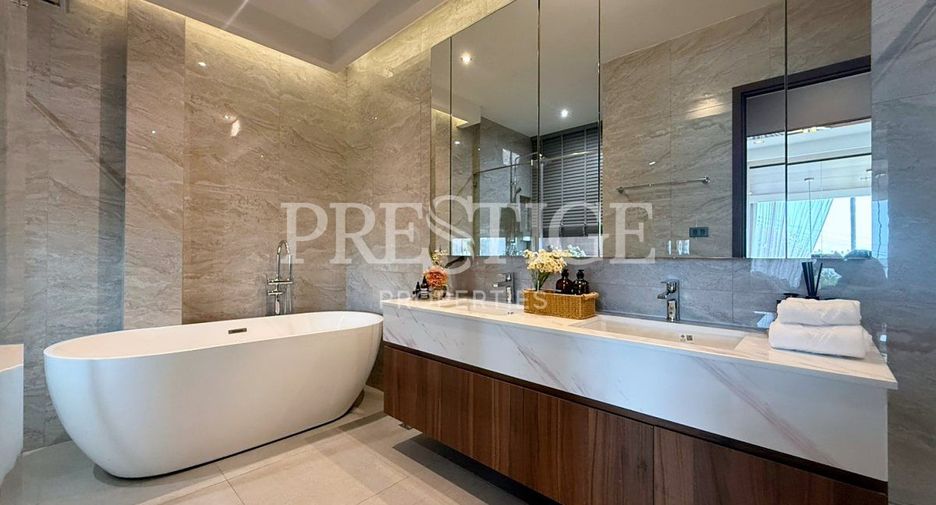 For sale 4 bedrooms house in Bang Lamung, Chonburi