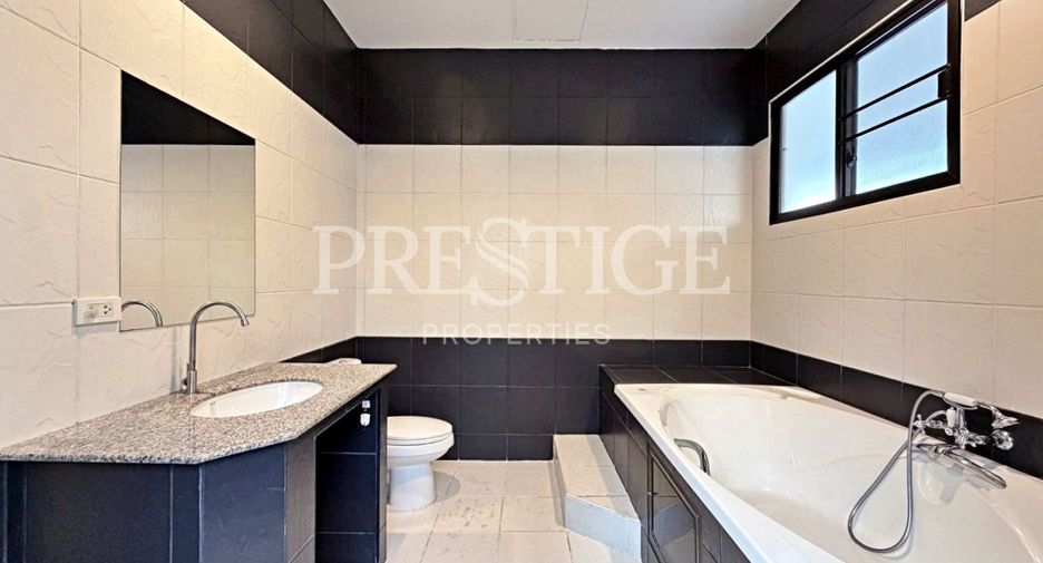 For rent 3 bedrooms house in Bang Lamung, Chonburi