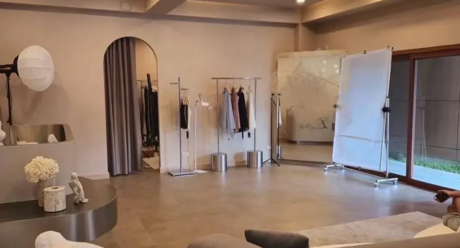 For sale and for rent retail Space in Watthana, Bangkok