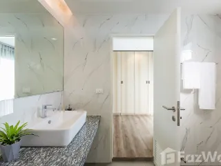 Casa adosada en venta y en alquiler de 3 habitaciones en Sai Mai, Bangkok