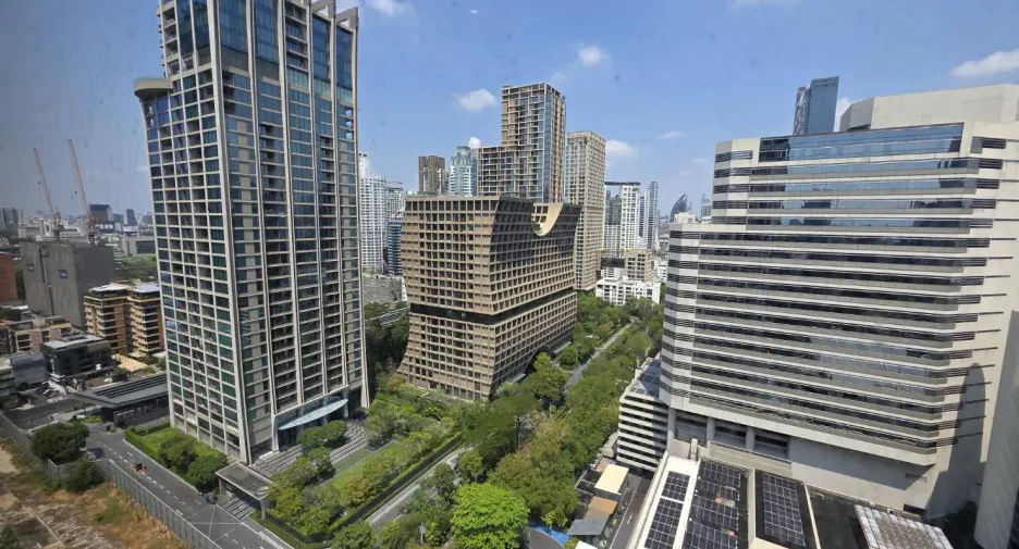 For rent 1 bed condo in Pathum Wan, Bangkok
