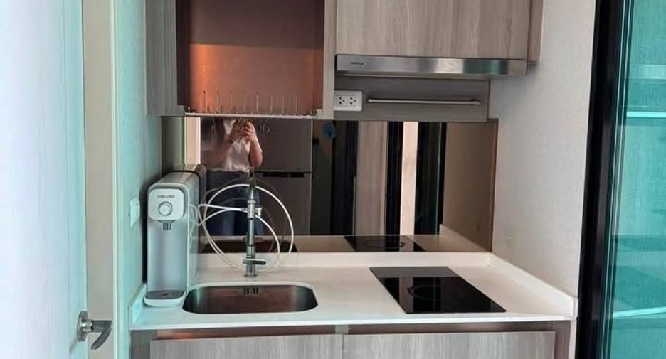 For rent 2 bedrooms condo in Bang Kapi, Bangkok