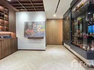 For sale 2 bedrooms condo in Bang Rak, Bangkok