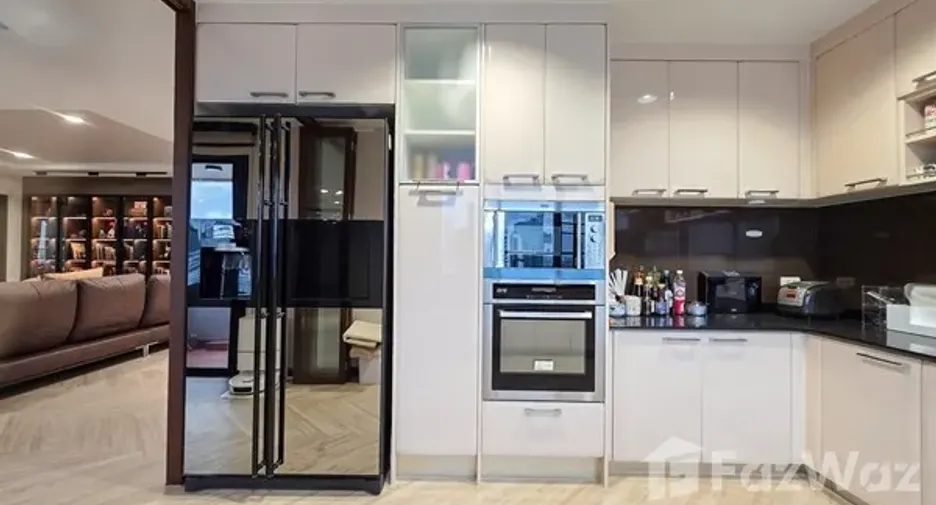 For sale 2 bedrooms condo in Bang Rak, Bangkok