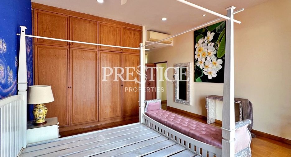 For sale 4 bedrooms house in Na Jomtien, Pattaya