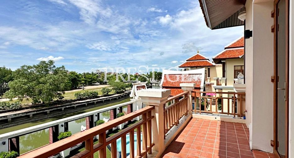 For sale 4 bedrooms house in Na Jomtien, Pattaya
