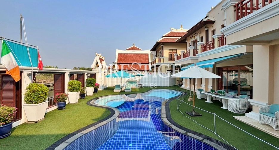 For sale 4 bedrooms house in Na Jomtien, Pattaya