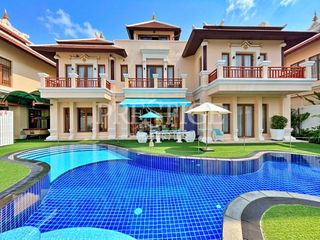 For sale 4 bedrooms house in Na Jomtien, Pattaya