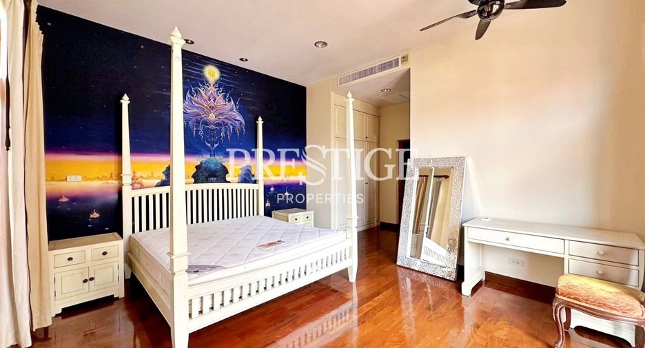 For sale 4 bedrooms house in Na Jomtien, Pattaya