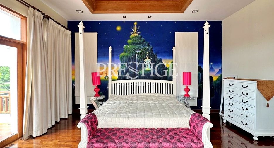 For sale 4 bedrooms house in Na Jomtien, Pattaya