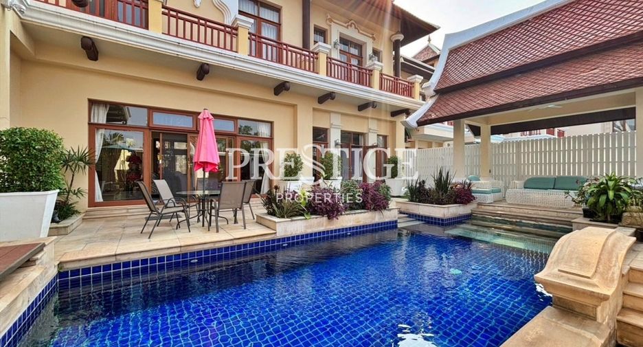 For sale 4 bedrooms house in Na Jomtien, Pattaya