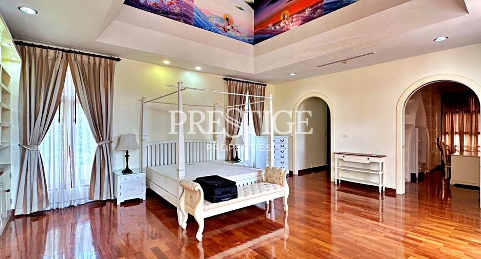 For sale 4 bedrooms house in Na Jomtien, Pattaya