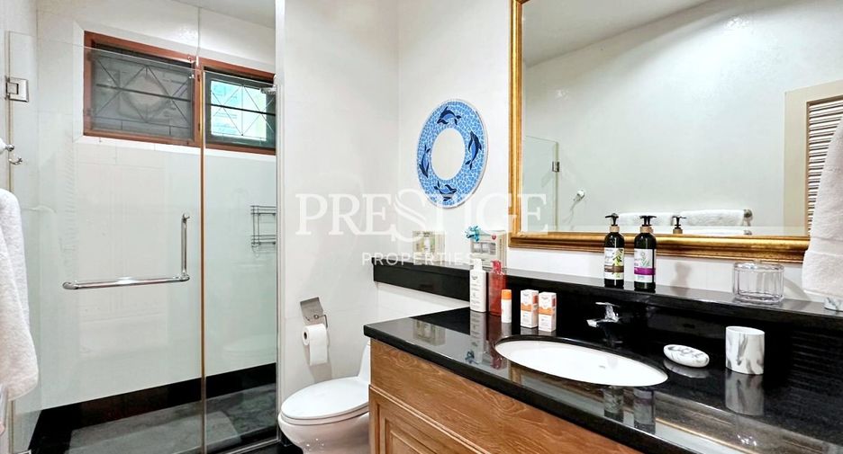 For sale 4 bedrooms house in Na Jomtien, Pattaya