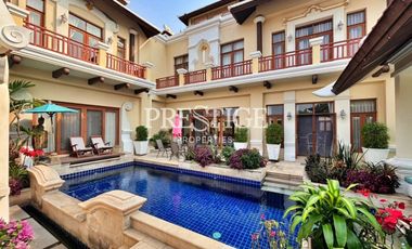 For sale 4 bedrooms house in Na Jomtien, Pattaya