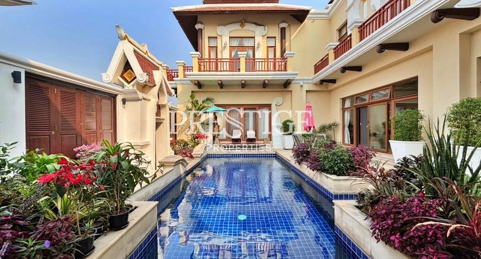 For sale 4 bedrooms house in Na Jomtien, Pattaya