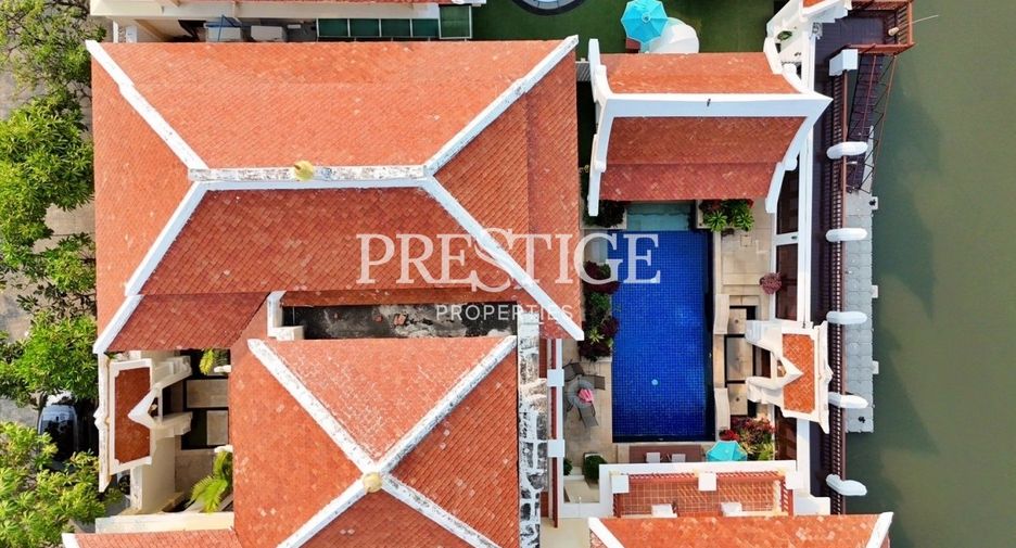 For sale 4 bedrooms house in Na Jomtien, Pattaya