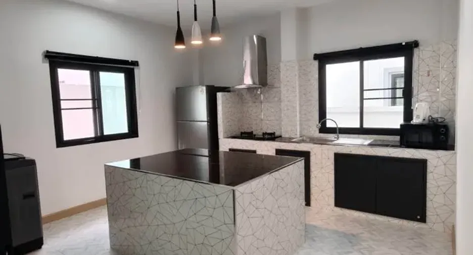 For rent 3 bedrooms house in Saraphi, Chiang Mai