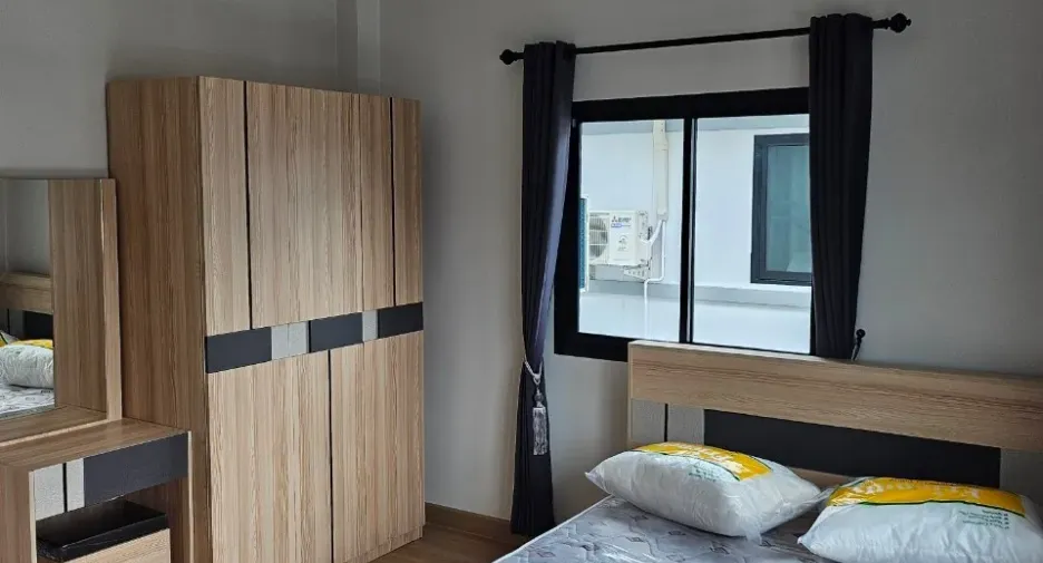 For rent 3 bedrooms house in Saraphi, Chiang Mai
