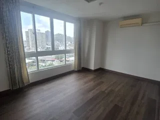 出售 2 卧室 公寓 在 Si Racha, Chon Buri