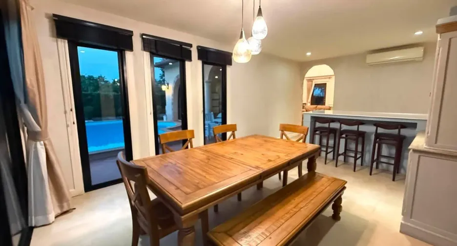 For rent 3 bedrooms villa in Huay Yai, Pattaya