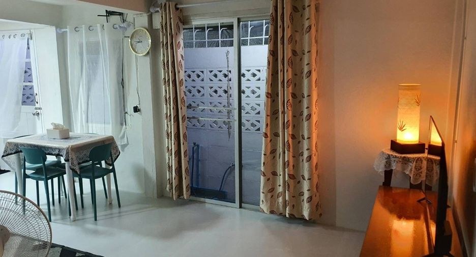 À louer 2 chambres maison à Bang Kho Laem, Bangkok