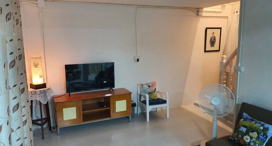 À louer 2 chambres maison à Bang Kho Laem, Bangkok