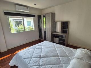 For rent 4 bedrooms house in Mueang Chiang Mai, Chiang Mai