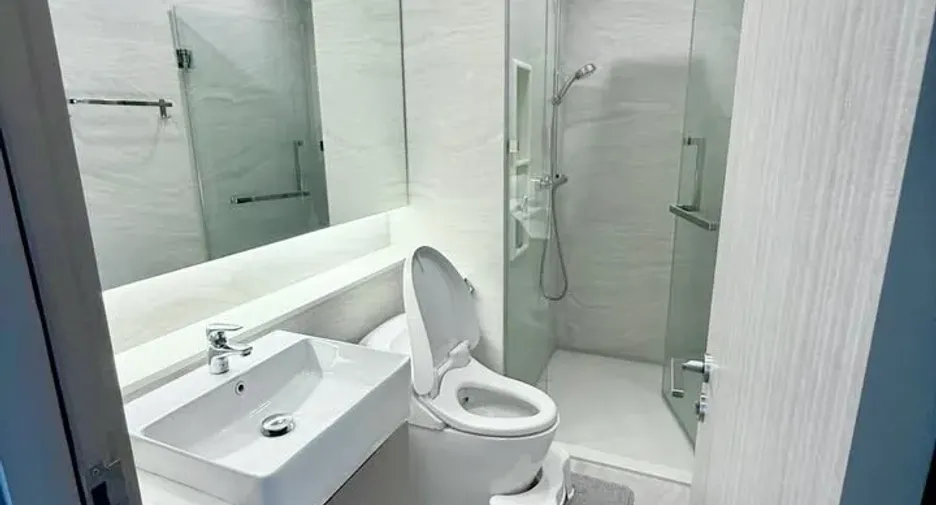 Wohnung zur Miete mit 2 Zimmer in Pathum Wan, Bangkok