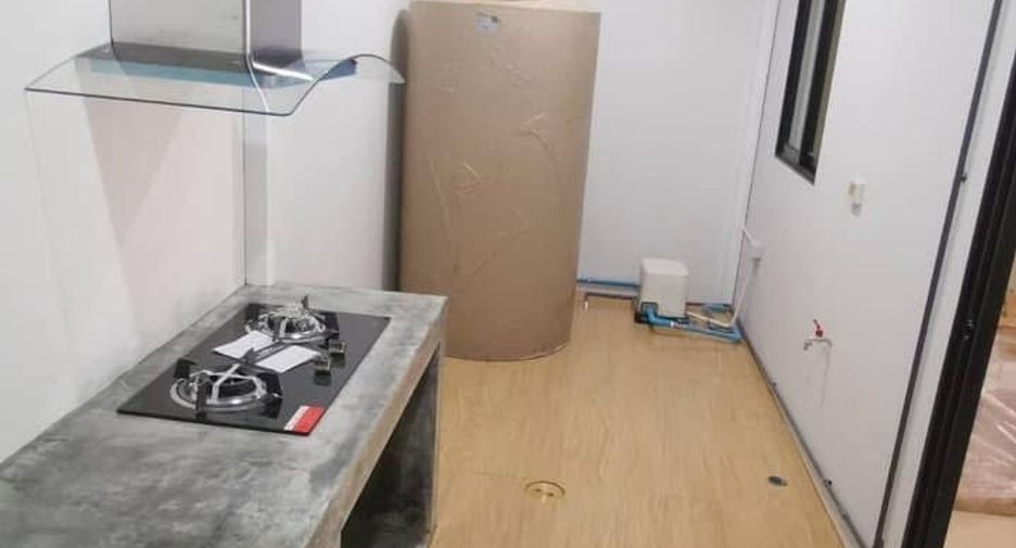 Casa adosada en venta de 3 habitaciones en Bang Phli, Samut Prakan