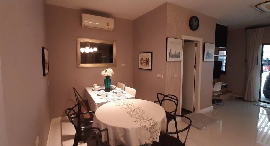 For sale 4 bedrooms townhouse in Prawet, Bangkok