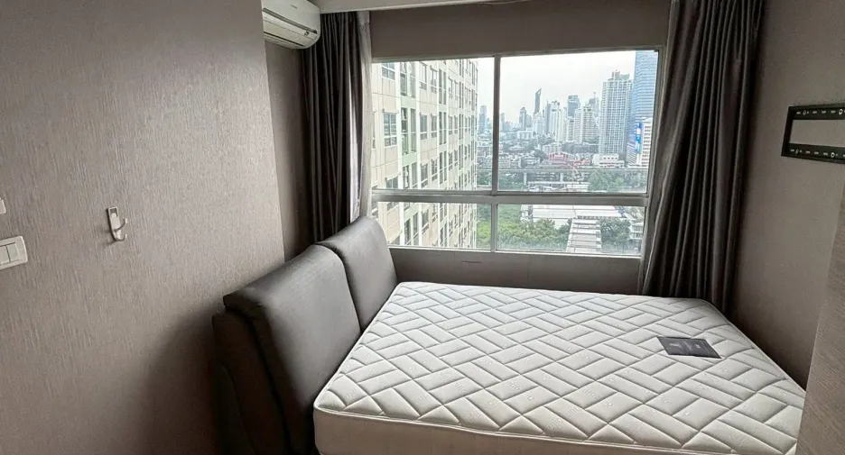 For sale 1 bed condo in Huai Khwang, Bangkok