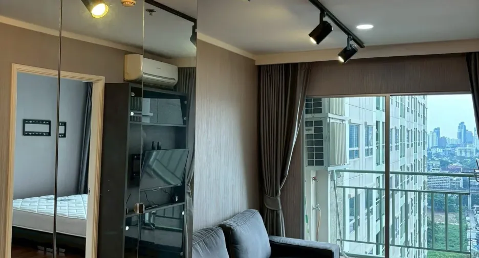 For sale 1 bed condo in Huai Khwang, Bangkok