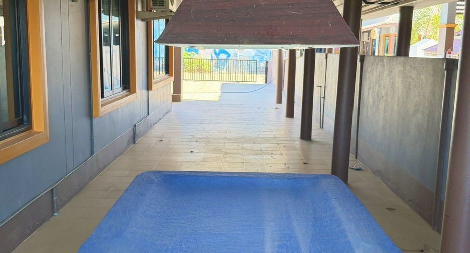 For sale 4 bedrooms villa in Cha Am, Phetchaburi