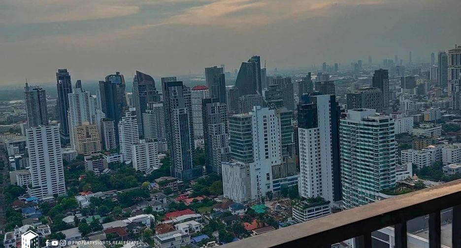 Condo en alquiler de 2 habitaciones en Watthana, Bangkok