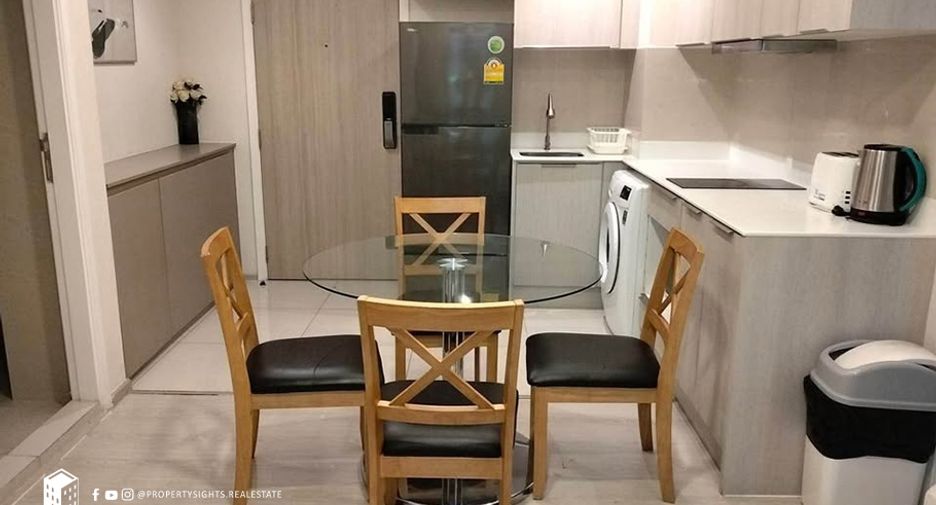 Condo en alquiler de 2 habitaciones en Khlong Toei, Bangkok
