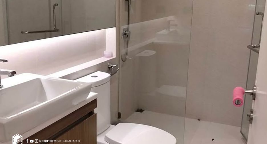 Condo en alquiler de 2 habitaciones en Khlong Toei, Bangkok