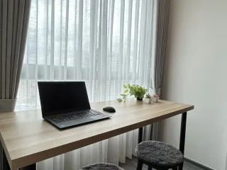 Wohnung zur Miete mit Studio in Khlong Toei, Bangkok