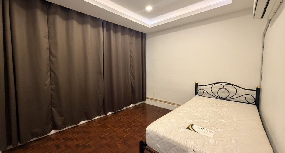 For sale and for rent 2 bedrooms condo in Huai Khwang, Bangkok