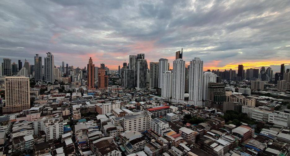 Wohnung zur Miete mit 2 Zimmer in Khlong Toei, Bangkok