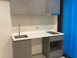 For sale 2 bedrooms condo in Huai Khwang, Bangkok