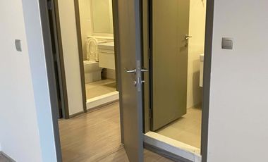 For sale 2 bedrooms condo in Huai Khwang, Bangkok