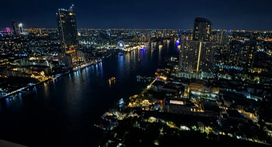 For rent 2 bedrooms condo in Khlong San, Bangkok