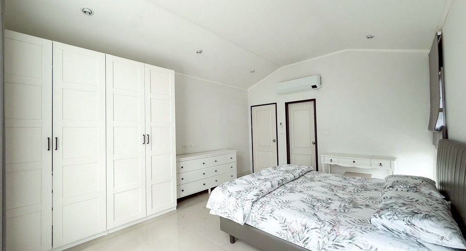 For sale 3 bedrooms house in Mueang Phuket, Phuket