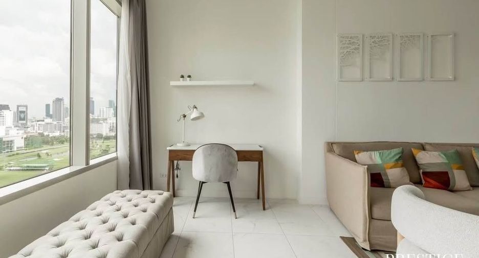 Wohnung zur Miete mit 2 Zimmer in Pathum Wan, Bangkok