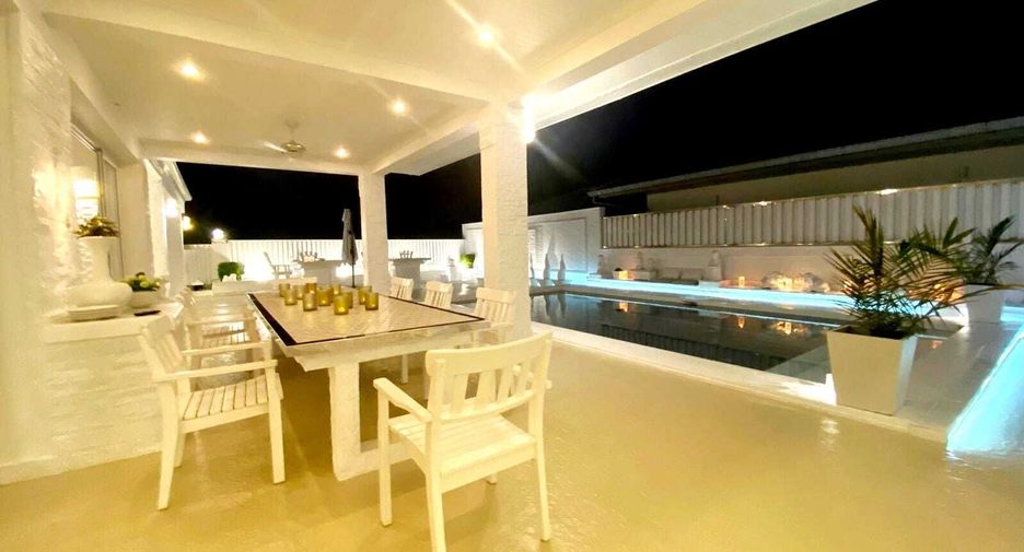 For sale そして for rent 2 ベッドルーム villa in Thalang, Phuket