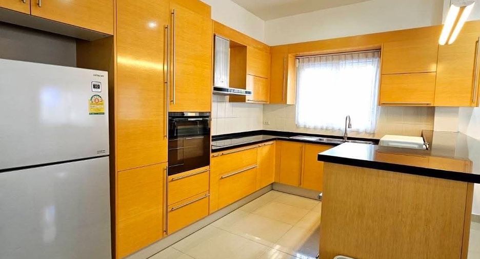 Haus zur Miete mit 3 Zimmer in Bang Lamung, Chonburi