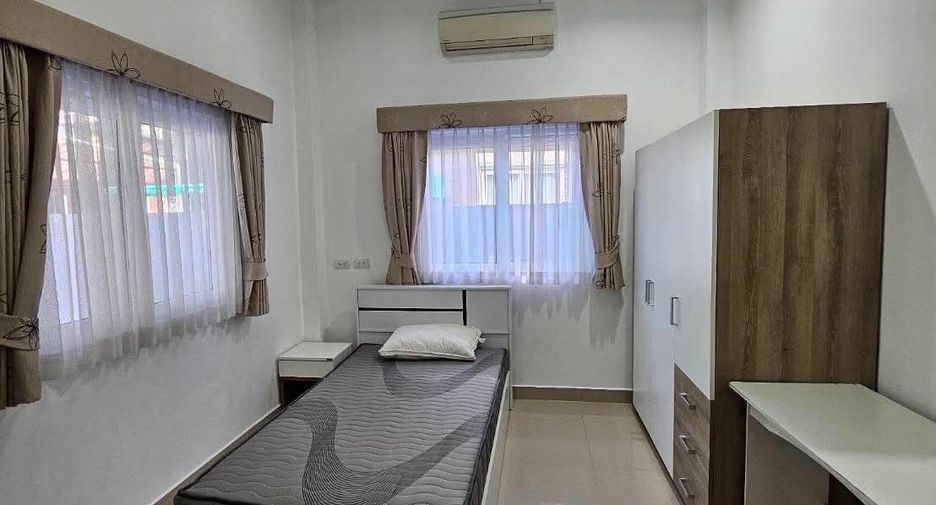 Haus zur Miete mit 3 Zimmer in Bang Lamung, Chonburi